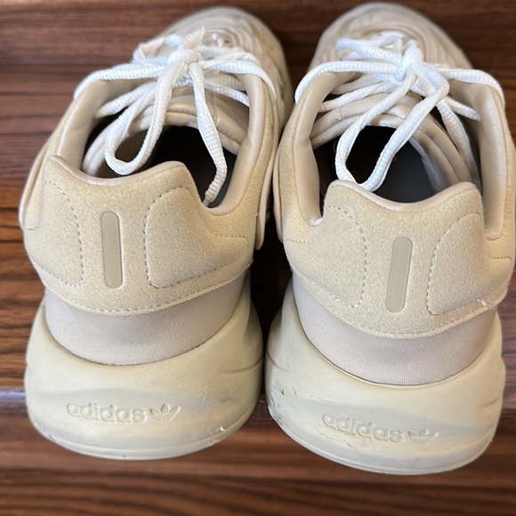 Authentic Adidas - Picture 7 of 10